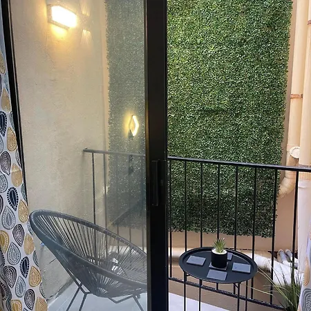 Seaside St. Paul's Bay